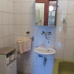 Mala Kuca Kraj Mora * Grebaštica