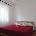 Mala Kuca Kraj Mora 公寓 *