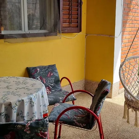 公寓 Mala Kuca Kraj Mora Grebaštica
